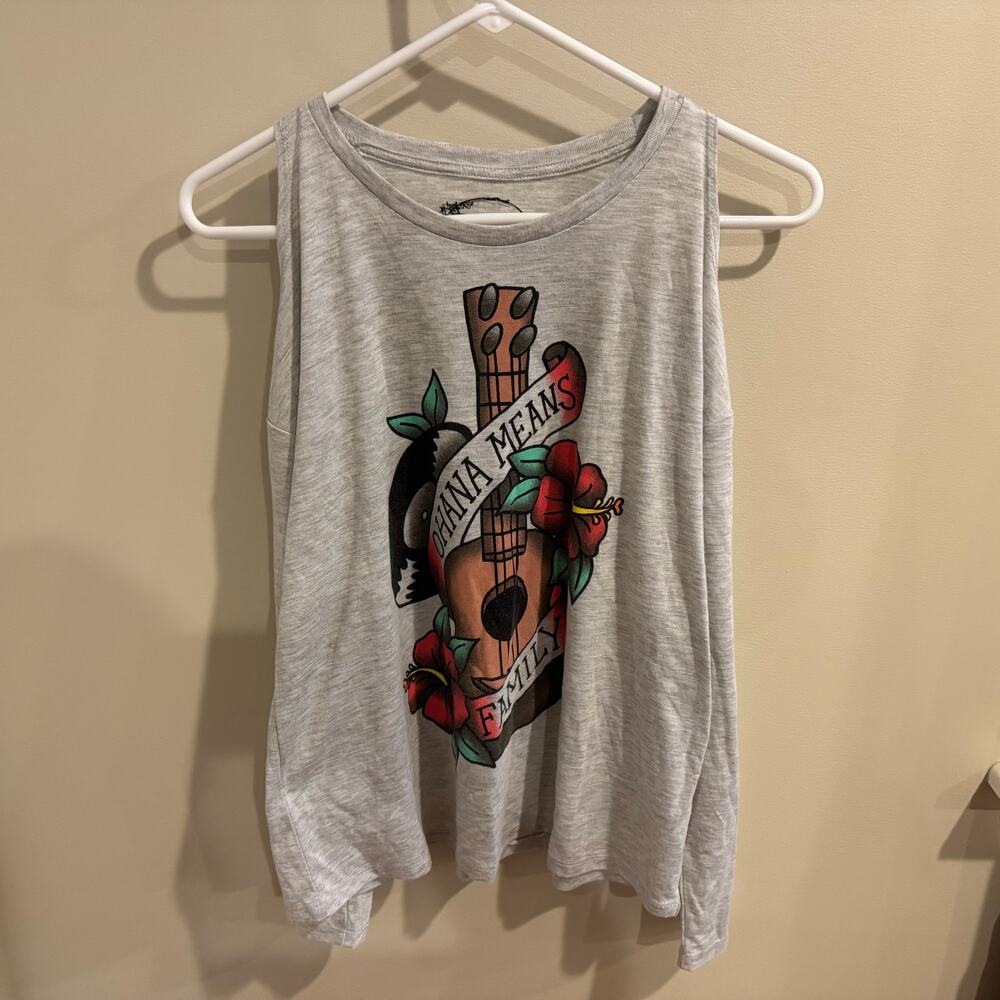 Disney’s Lilo and Stitch Long Sleeve “Ohana Means Family” T shirt Size Medium